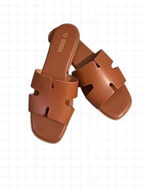 Rhero Tan Slide Sandals